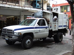 Camión de basura, camión de la basura (México)