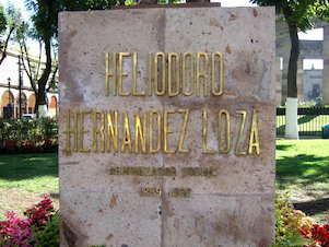 Placa en conmemoración de Heliodoro Hernández Loza (México)