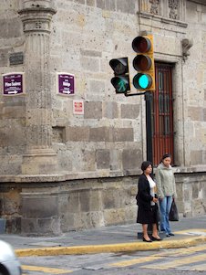 Cruce peatonal, paso de cebra con peatones (México)