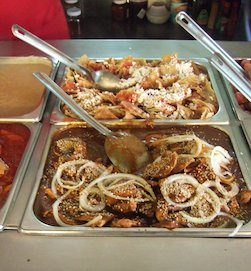 Desayuno, mole y chilaquiles, tenedor libre (México) - Mary Glasgow  Magazines