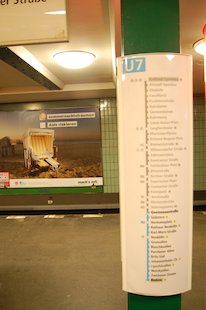 (die) U-Bahnstrecke