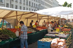 (der) Gemüsestand, (der) Obststand