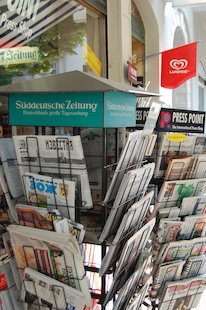 (der) Zeitungsstand, (die) Zeitung