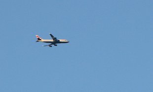 Avión volando