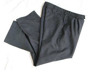 Pantalones grises