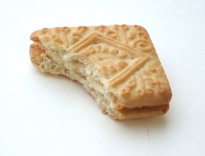 Galletita comida por la mitad, galleta comida por la mitad