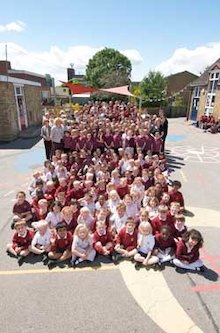 Teachers and students from Eltham Primary School