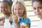 children eating a healthy lunch
