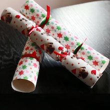 How to make a Christmas cracker