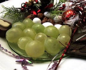 mfl nochevieja grapes.jpg